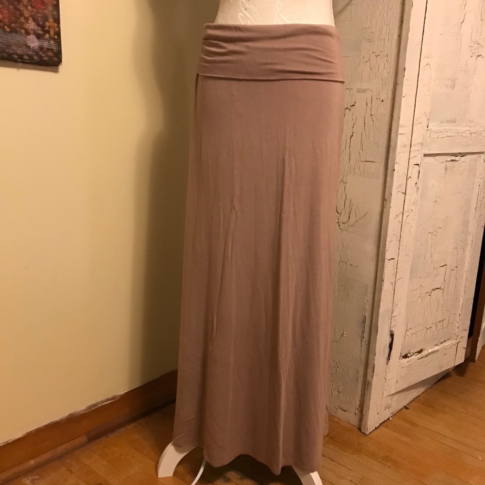NWOT maxi skirt with fold over waist